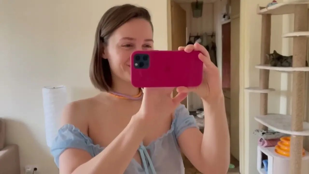 Sexy Girl With BIG TITS AND TRANSPARENT PANTIES YTboob