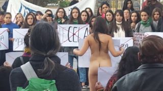 Ni una menos desnuda en San Juan