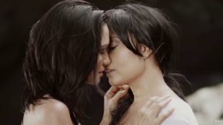 Indian Models big boobs and lesbian kissing scene