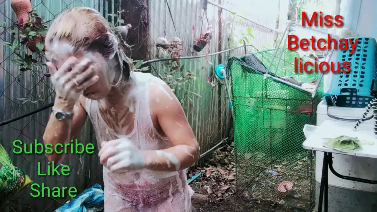 5:46 Boob - Betchaylicious - YTboob