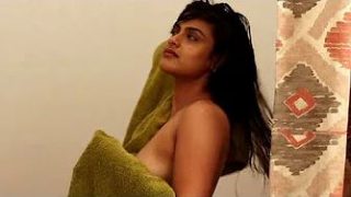 Neha Mahajan : Nipple show in shower