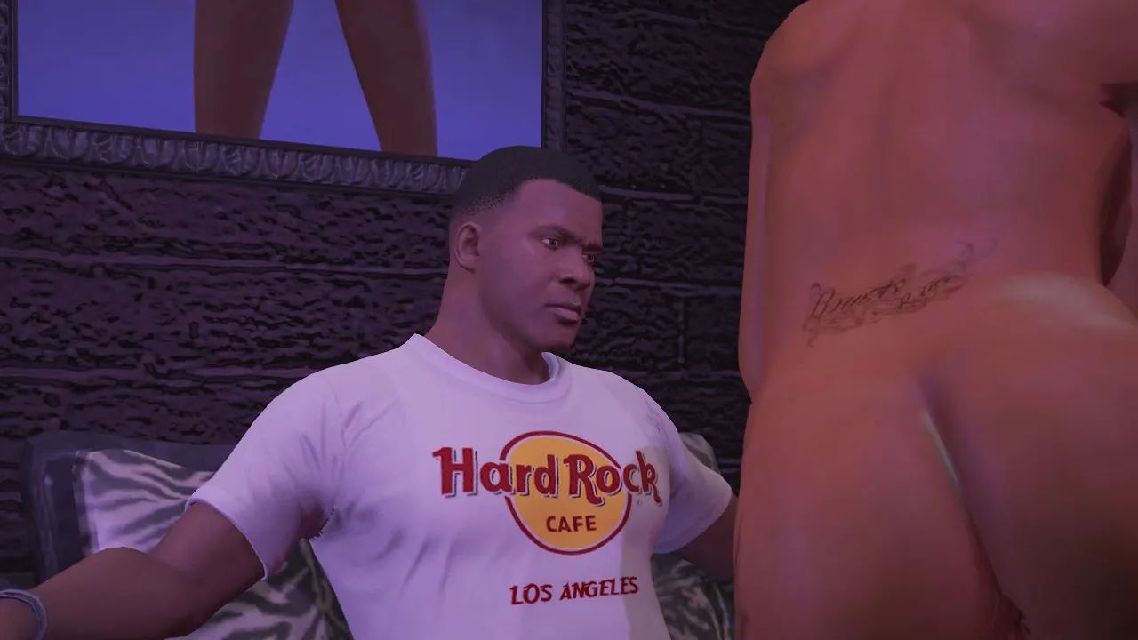 Fully nude video game lap dance starts 1:06 (“GTA 5 PC Franklin Gets A Nude  Lap Dance From Peach”)