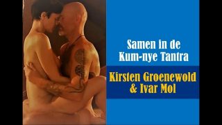 Naked couple rub their bodies together (“Samen in de Kum-nye Tantra”)