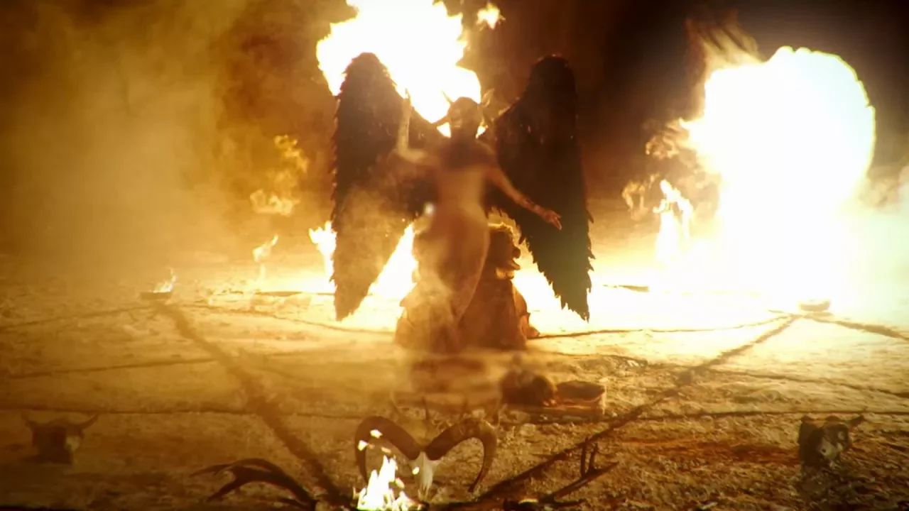 Full Frontal Female Nudity From 0:52 - YTboob
