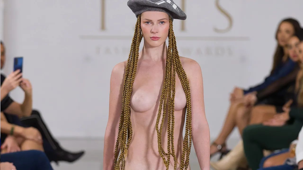 nude catwalk models 