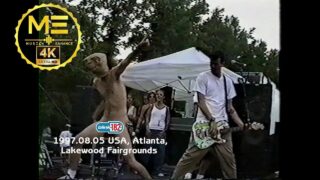 nude man runs on stage during blink-182 concert with an ET mask. starts at 12:58
