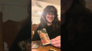 Preggo tarot reader slip at 00:32