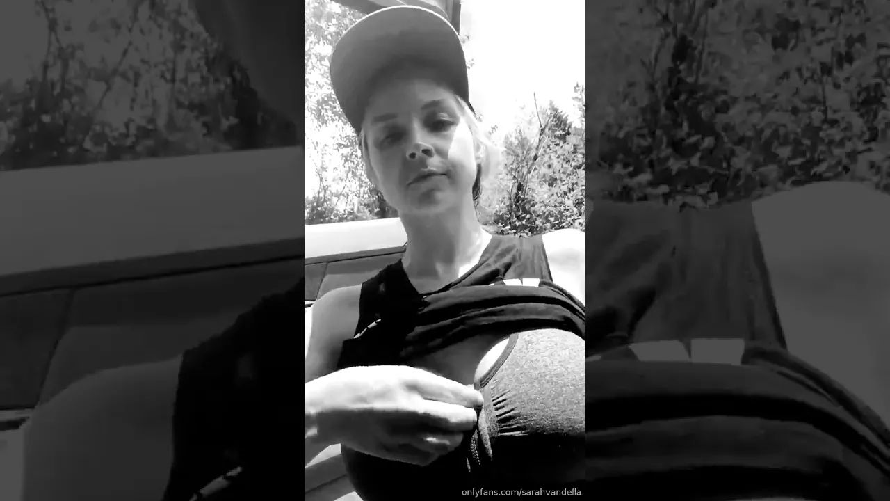 Sarah Vandella Hike 🍈🍈 YTboob