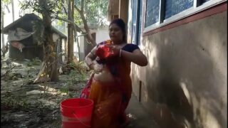 Misti sonai daily blog bbw bathing in saree