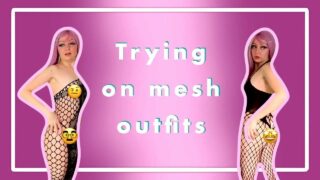 Trying on mesh outfit