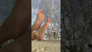 Wrinkled Soles, Feet