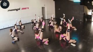Dance Group Twerking