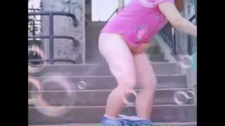 Woman pissing on stairs uncensored
