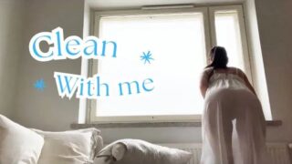 Transparent dress Relaxing Cleaning – Windows cleaning