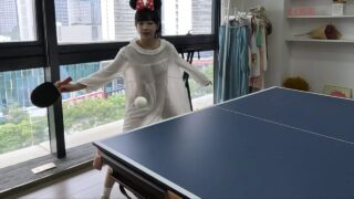 粥粥真的很爱蹦蹦跳跳，穿着裙子也不例外 from start