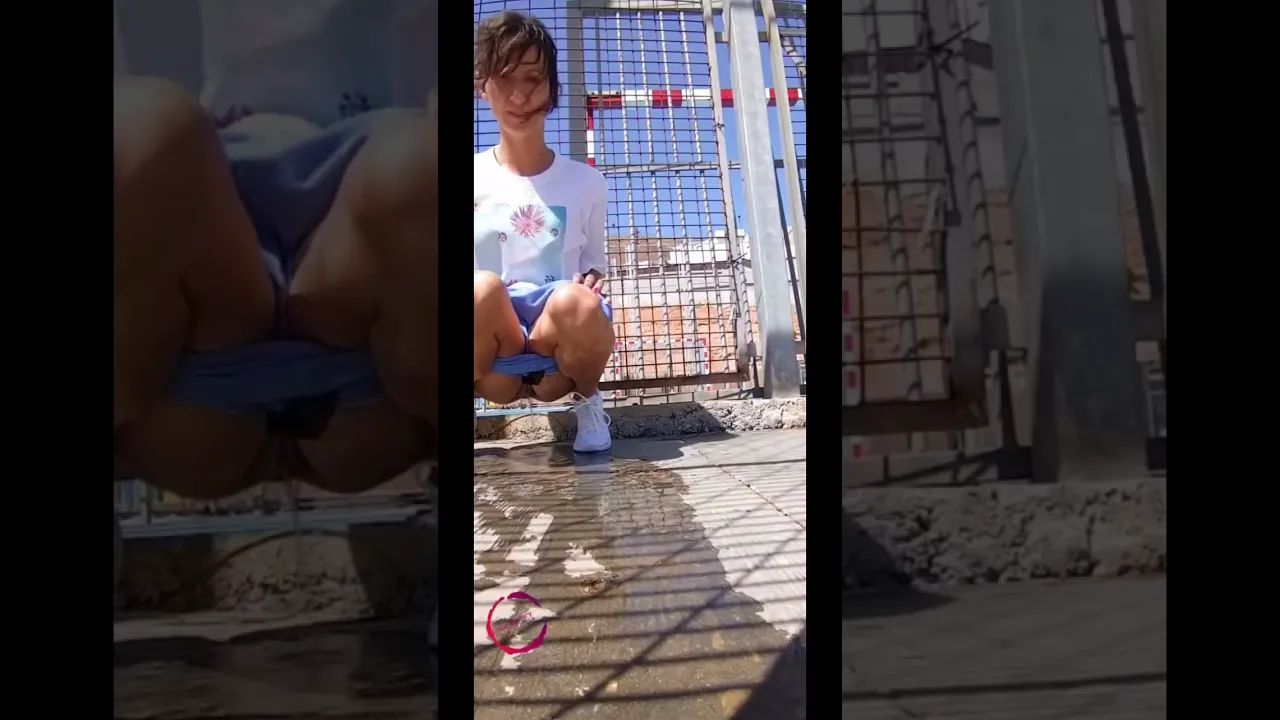 Girl Peeing Outside - YTboob