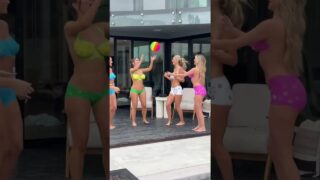 New York Life #punjabisong #luna #girls #life #newyork at 0:00