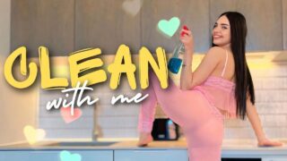 polina cleans :01