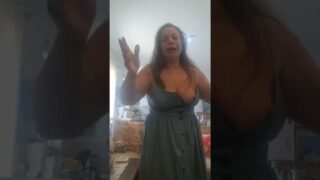 0:25 crazy gilf deep cleavage (posting quickly may be more)