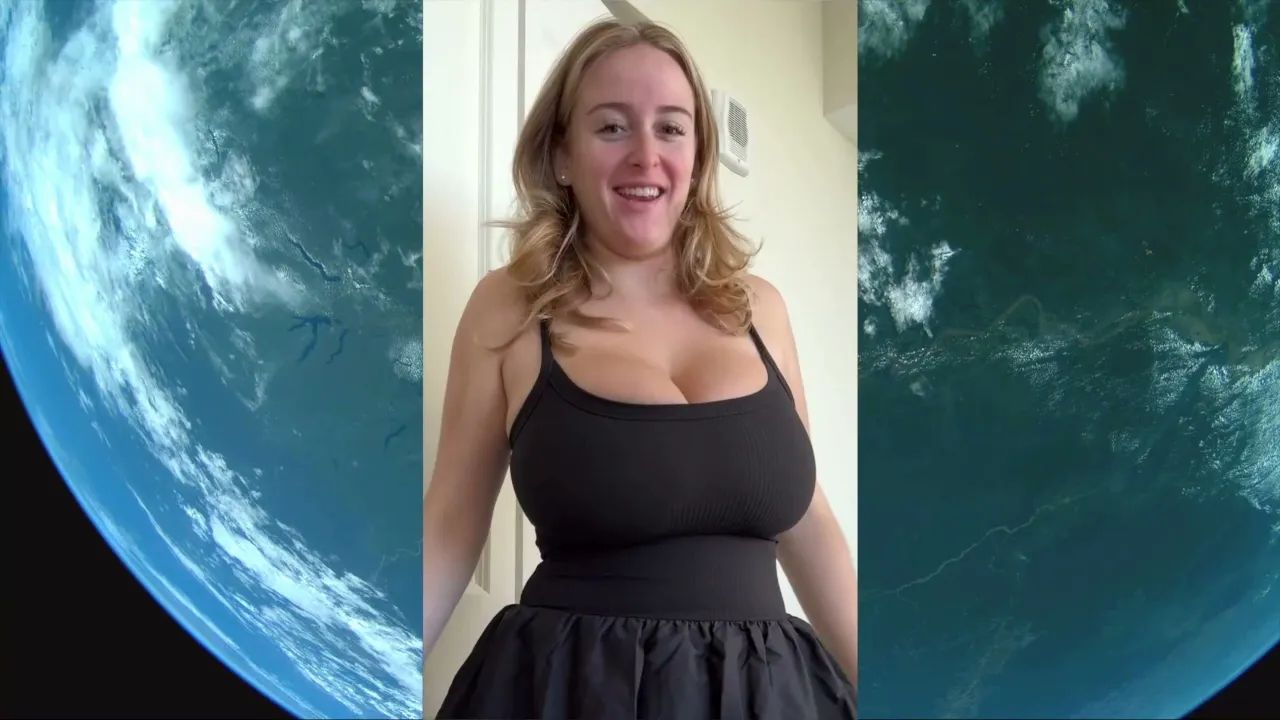 Ameliaquest revealing her body