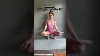 Spreading legs – nice pussy