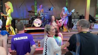 Musicband one topless after 0:00  / later help from fan