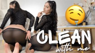 BLACK DRESS GIRL SHOW PUSSY