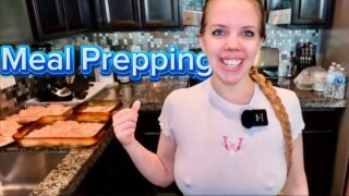 Meal prepping with bouncing boobs and hard nipples 0:07