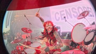 Its bounces : are they real ? topless drummer after 0:01