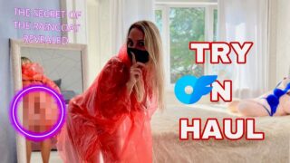 Transparent rty on haul in a raincoat