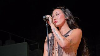 Singer Noah Cyrus ;see through after 1:25