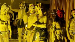 Theatre :some  topless girls / start 0:02