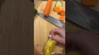Fucking Pussy with banana 00:01