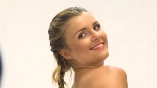 Simona Balabanova | Ensaio de Fotografia Artística na TV da Bulgária
