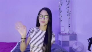 [4K] Breastfeeding with Sofi | 0:35, 0:55 nice tits