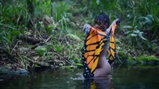 Visible/artistic topless starts 0:02