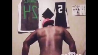 Black guy twerking original HQ (no age restriction) 0:00