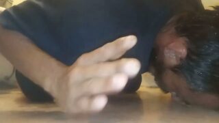 Dick flash (00:05)