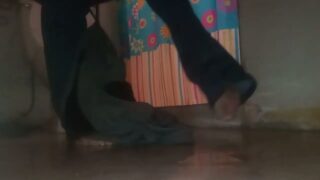 Dick at 00:01