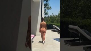 Nude pawg 0:01
