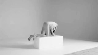 Naked Girl Photography – The Chair