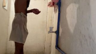 Village swimming vlog floor mode bathing bathing in bathroom