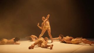 Topless performance after 3:39