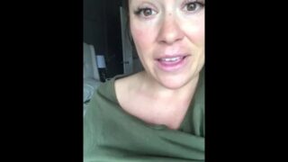 educational tutorial on hand expression of colostrum 1:40