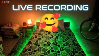 Sleeping LIVE Until 1000 People Watch 😴 Can We Do It? | Come Help Me