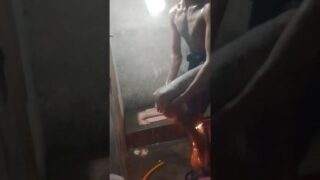 (3:30) Tubwell swimming village boy