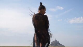 Nude master class (photo tour) in France. Practice of nude photography in natural locations.