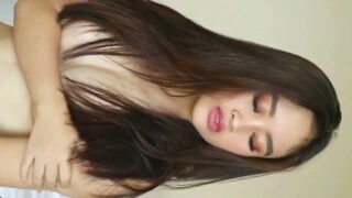 Viva Max photoshoot BTS with Herra Bella