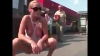 No peeing here (funny) 0:00